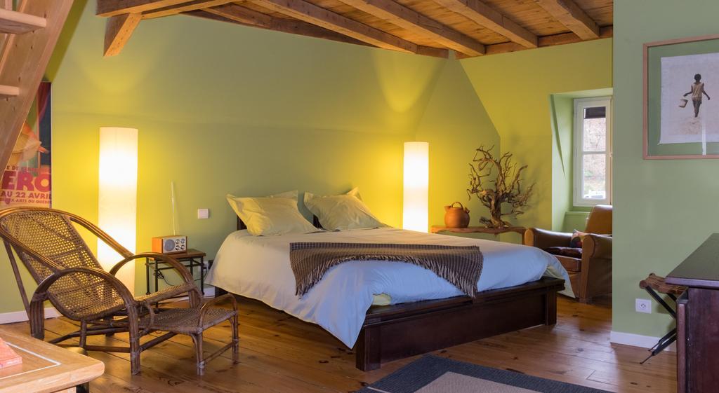 Les Petites Vosges Bed and Breakfast Bagnères-de-Bigorre Rum bild